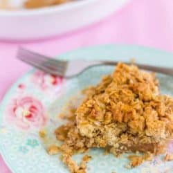 Apple Crumble with Oats and Almonds