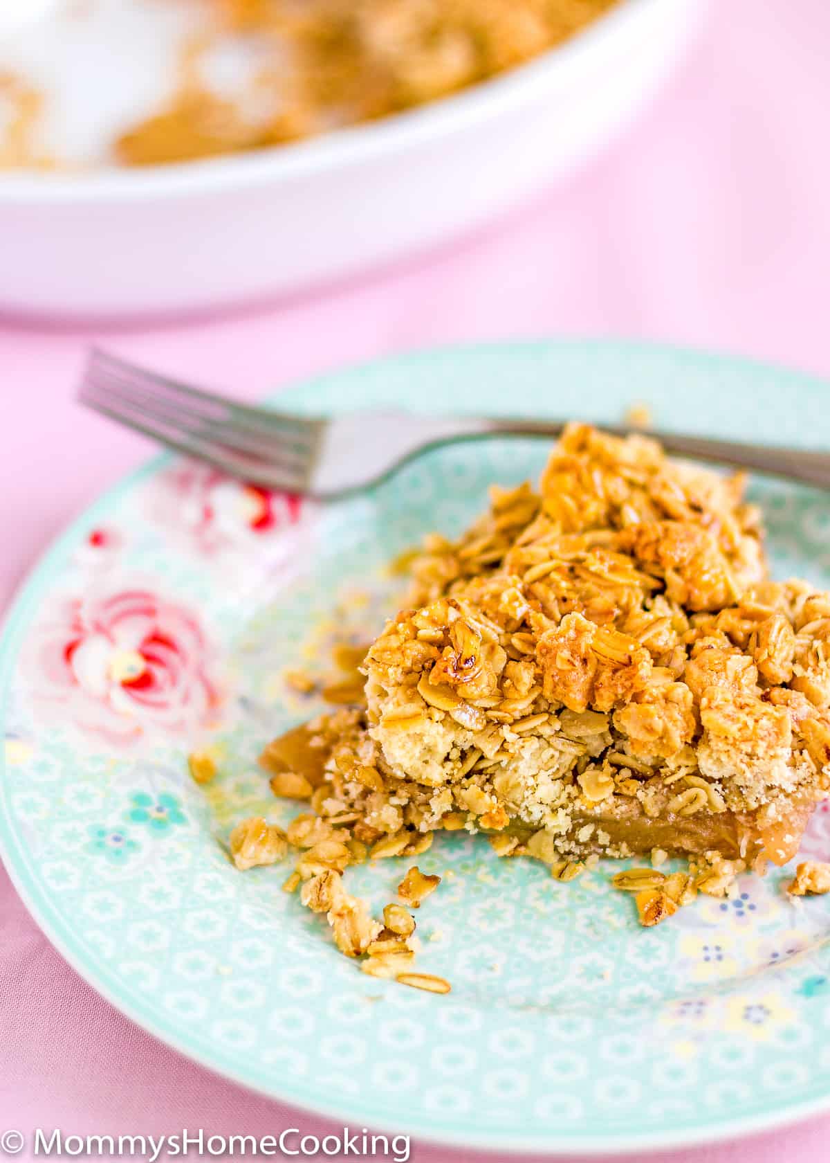 Eggless Apple Crumble with Oats in a blue plate
