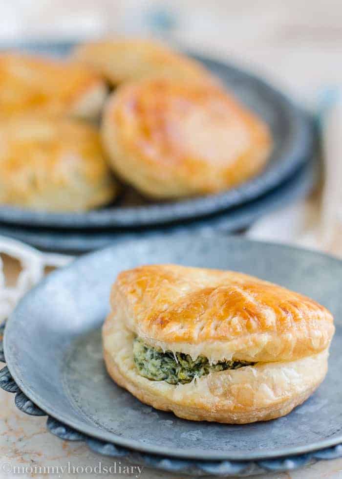 Spinach and Cheese Hand Pies | mommyhoodsdiary