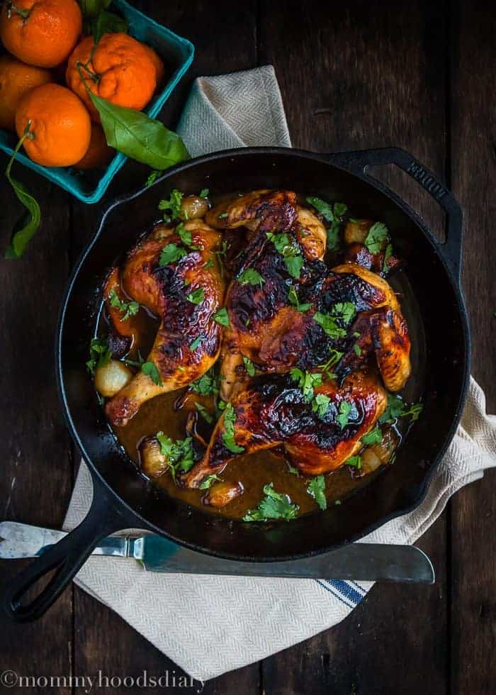Honey Mandarin Roasted Chicken - An unbelievable juicy, tender and delicious chicken perfect for a weeknight dinner, ready in less than 40 minutes! https://mommyshomecooking.com