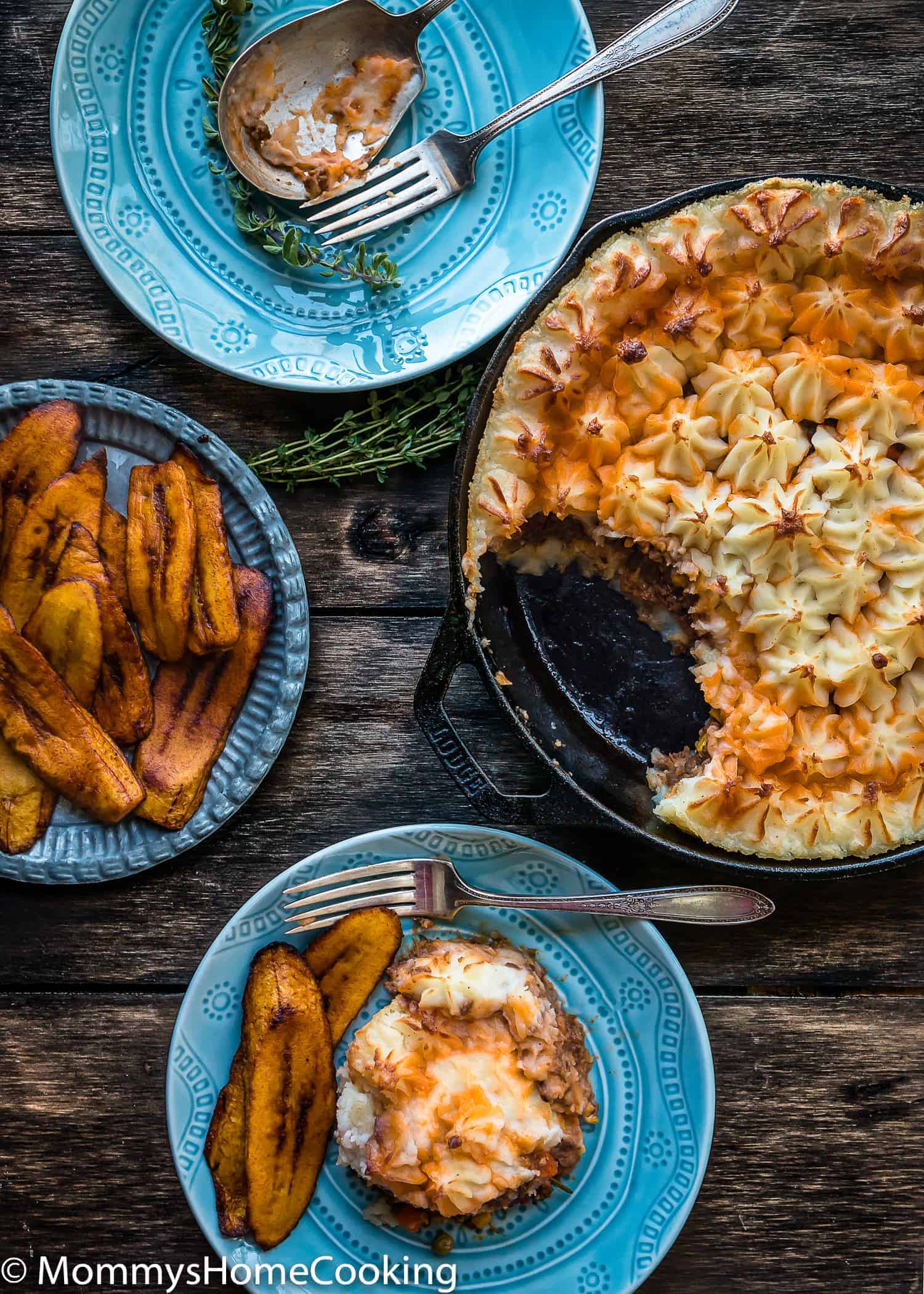 This Easy Shepherd's Pie recipe is a complete, comforting, and scrumptious meal full of flavor! Made from scratch with Parmesan mashed potatoes and baked to perfection. https://mommyshomecooking.com