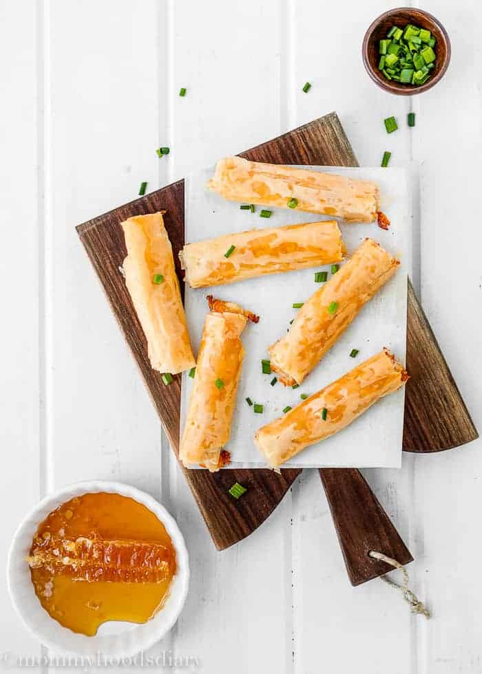 Cheese and Prosciutto Phyllo Rolls-1