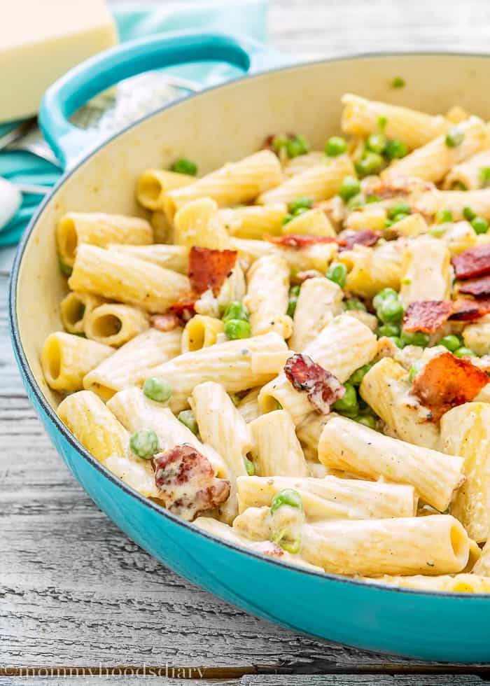 One Pot Creamy Alfredo Rigatoni with Bacon and Peas - Mommy's Home Cooking