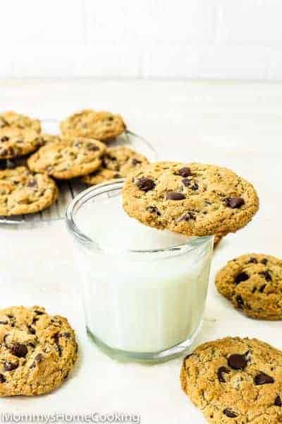 The Best Eggless Chocolate Chip Cookies