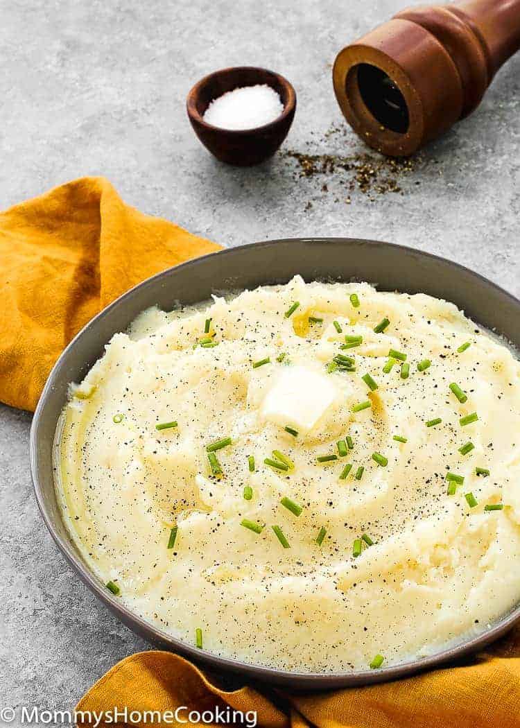 This Instant Pot Mashed Potatoes is creamy, tasty, and just delicious!  It’s made with a handful of ingredients, feeds a crowd, and is ready in 20 MINUTES. It also can be prepared ahead of time. https://mommyshomecooking.com