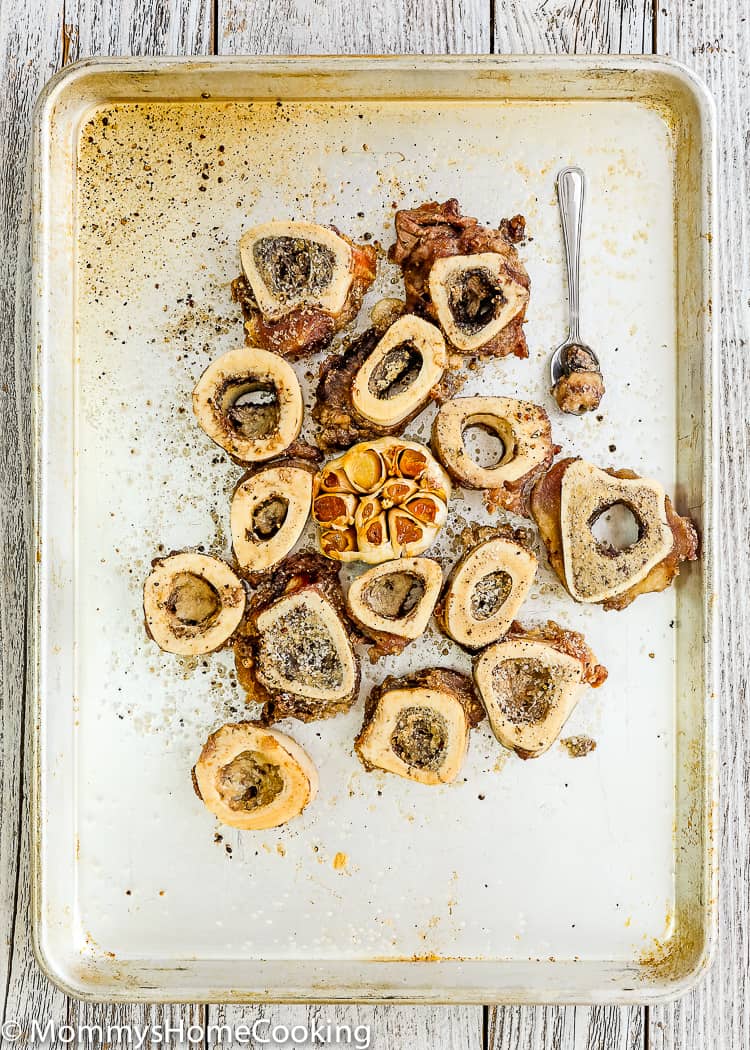 This Mushroom Soup with Roasted Garlic and Marrow Bones is worthy the front page of your kitchen adventure news. It’s rich, hearty, creamy and OH-SO delicious! https://mommyshomecooking.com