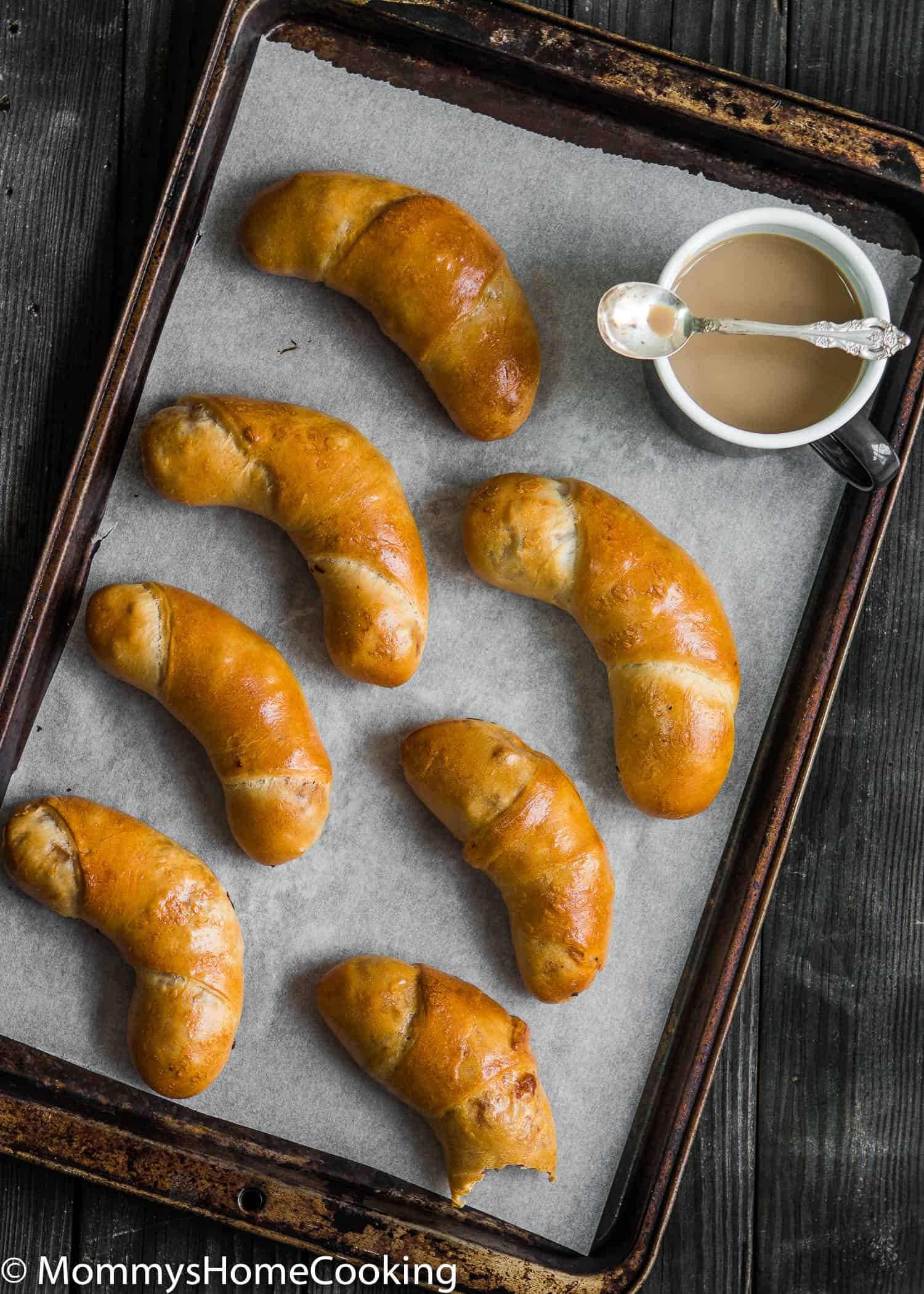 These Venezuelan Cachitos de Jamon are super delicious and easy to make.  Serve them for breakfast or snack. Either way, they are AMAZING! https://mommyshomecooking.com