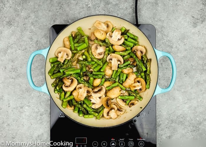 Easy Healthy Chicken And Asparagus Skillet Mommys Home Cooking