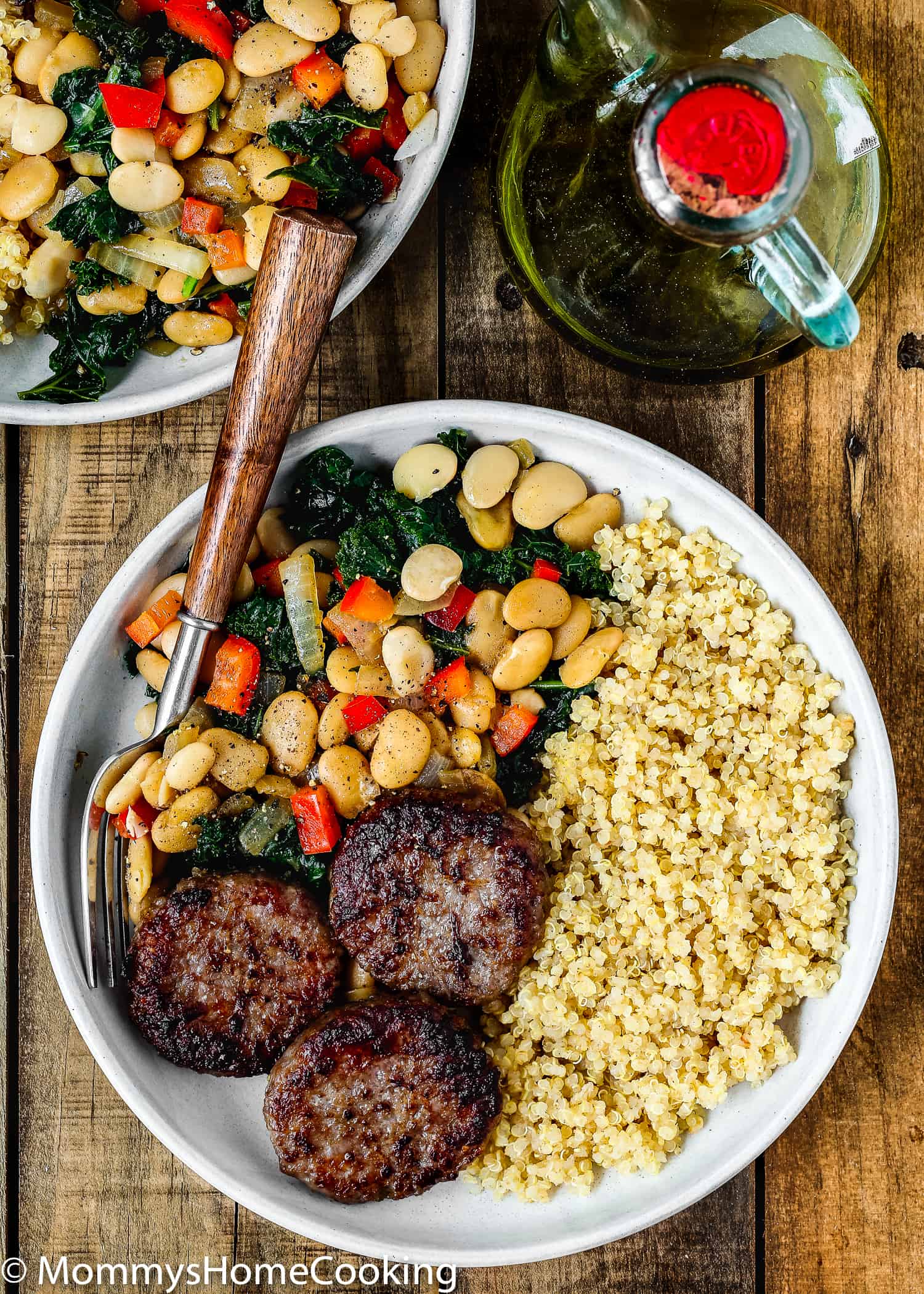 This Easy Sausage and Bean Quinoa Bowl is a delicious way to bring breakfast to the dinner table! Made with breakfast sausage, quinoa, beans, kale and veggies, this satisfying meal comes together in no time! https://mommyshomecooking.com
