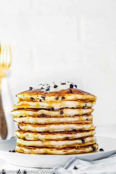 Easy Eggless Chocolate Chip Pancakes | Mommy's Home Cooking