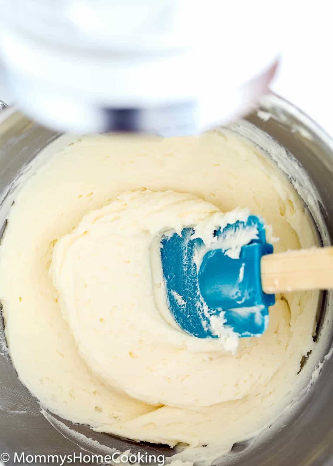 Easy Vanilla Buttercream Frosting Mommy's Home Cooking