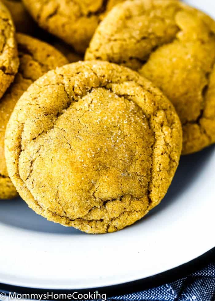 Eggless Pumpkin Snickerdoodles cookie close up