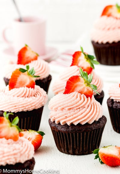 Eggless Chocolate Strawberry Cupcakes with strawberry buttercream and fresh strawberries