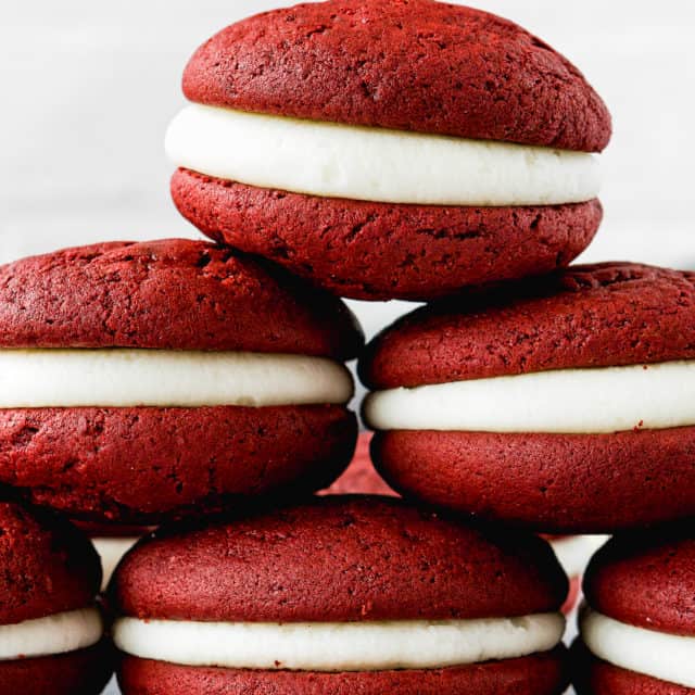 Eggless Red Velvet Whoopie Pies Mommy S Home Cooking