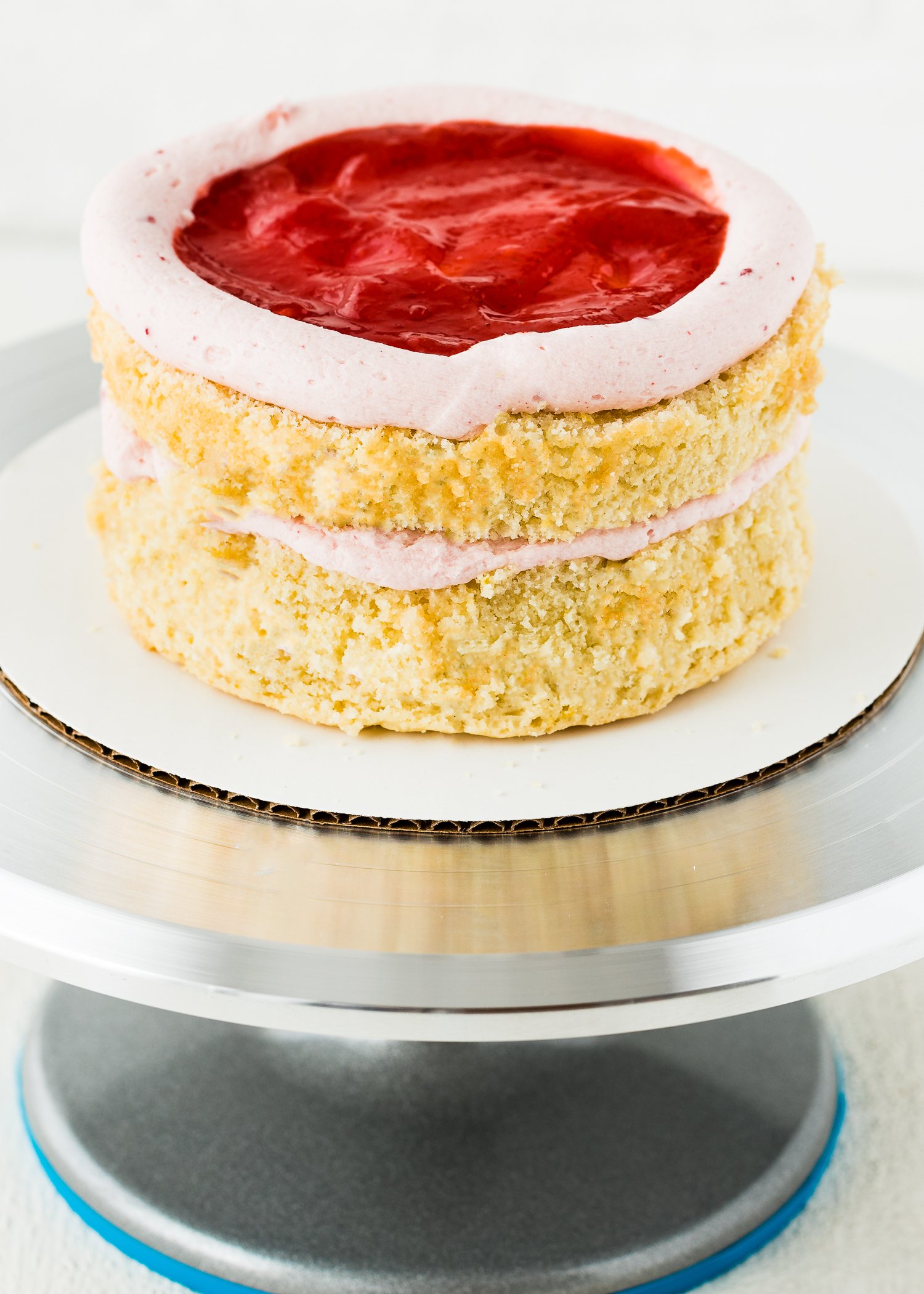 two layers of Eggless Strawberry Lemonade Cake.