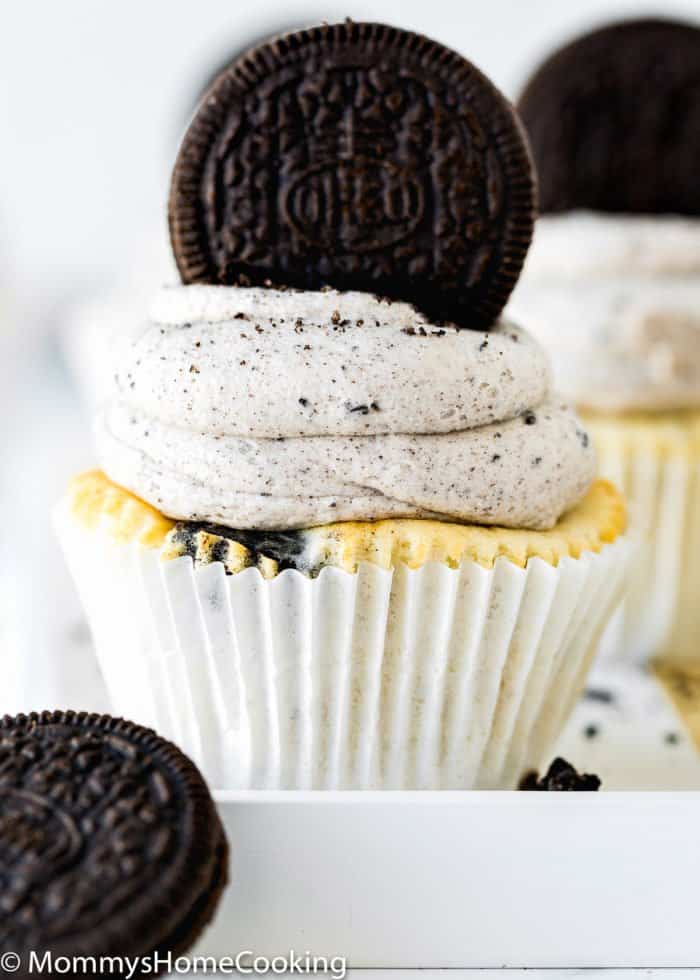 Easy Eggless Oreo Cupcakes - Mommy's Home Cooking