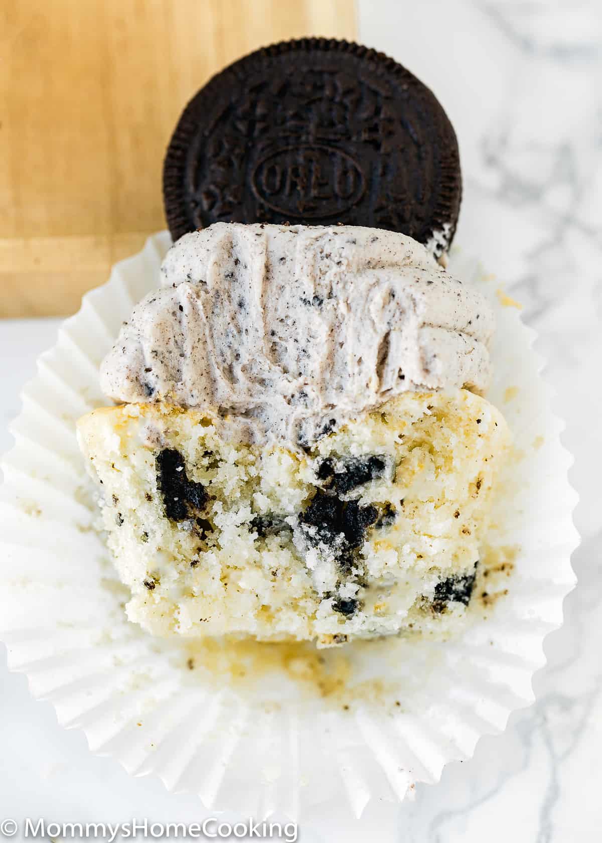 eggless oreo cupcakes biten showing its interior texture