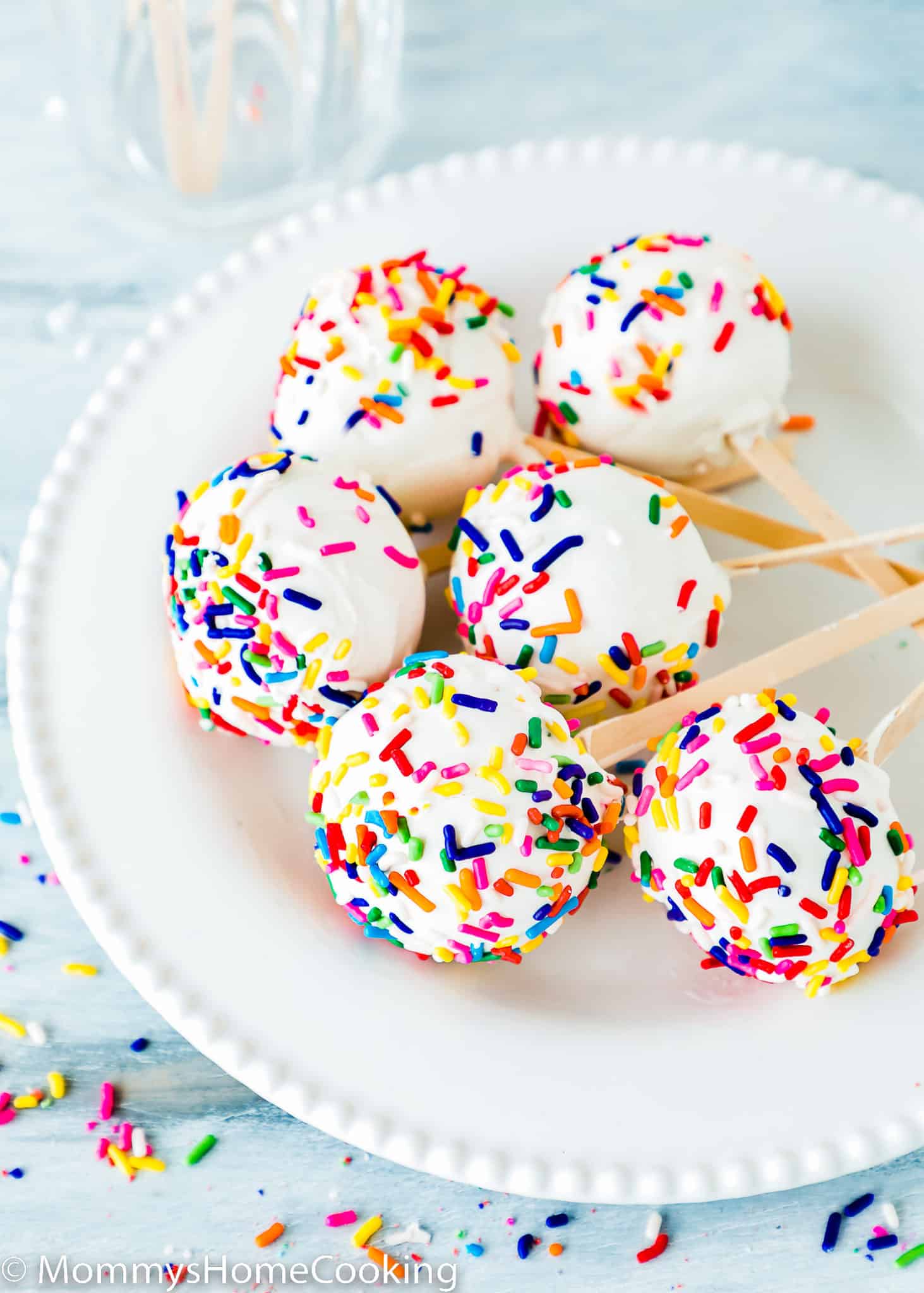 Easy Eggless Homemade Cake Pops - Mommy's Home Cooking